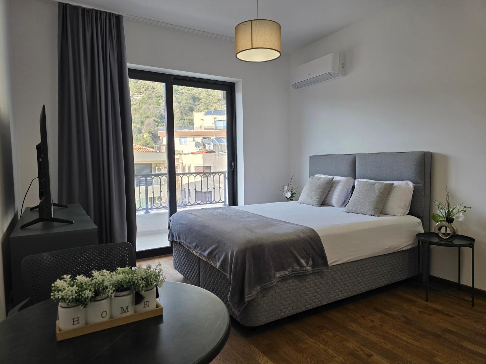 Adriatic Apartments Budva Exterior photo